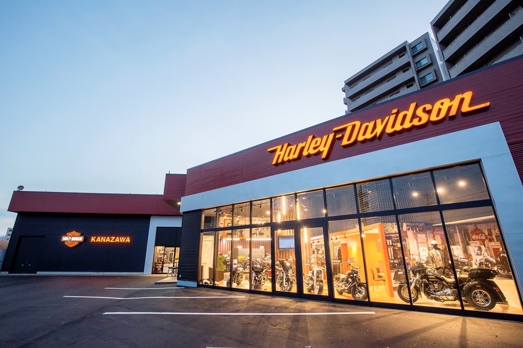 世界的オートバイブランド・ハーレーダビッドソン正規販売店での営業職