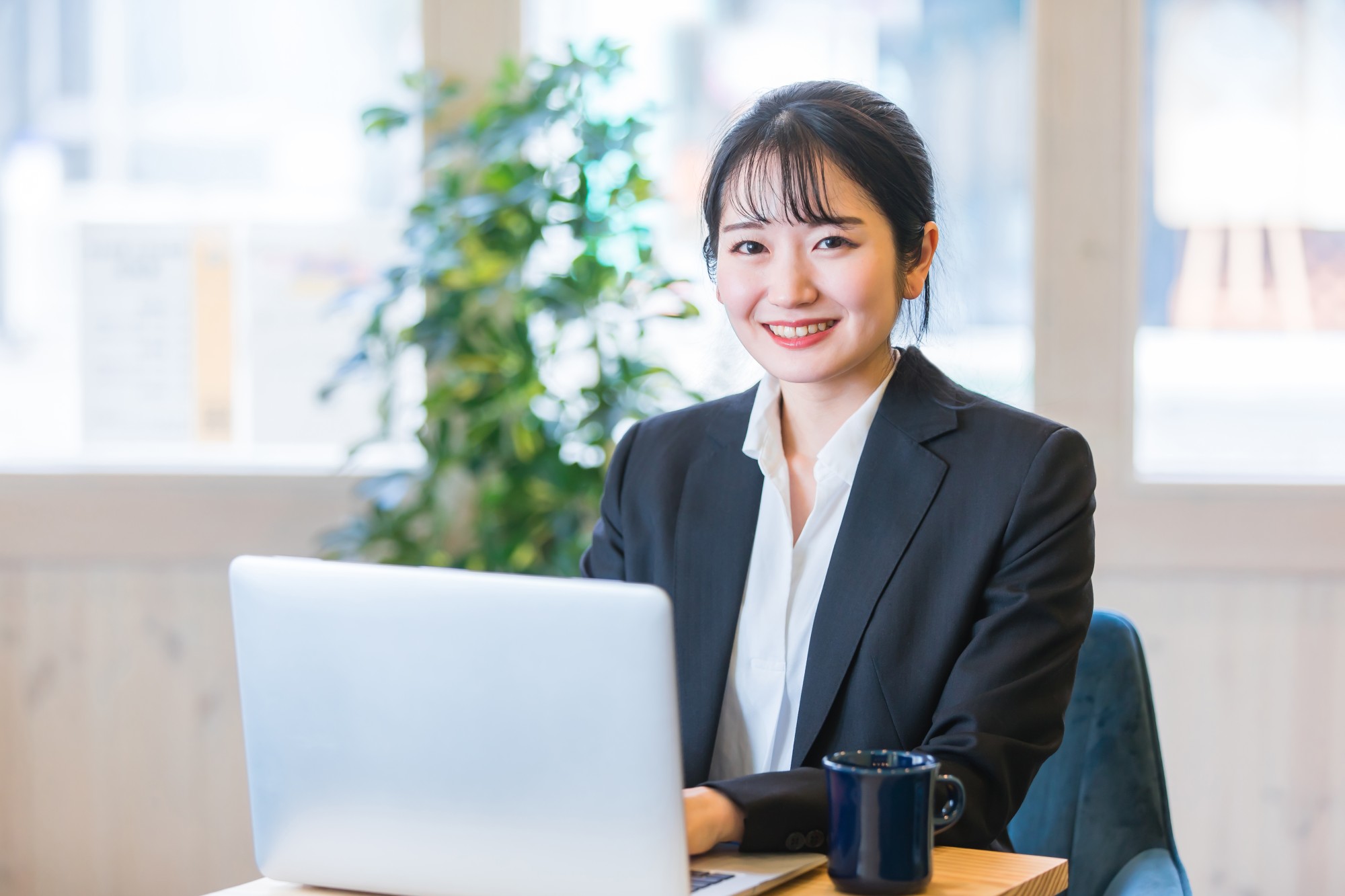 商社での営業アシスタント事務