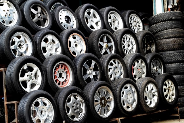 大手優良タイヤメーカーでの配送/8：55-17：30