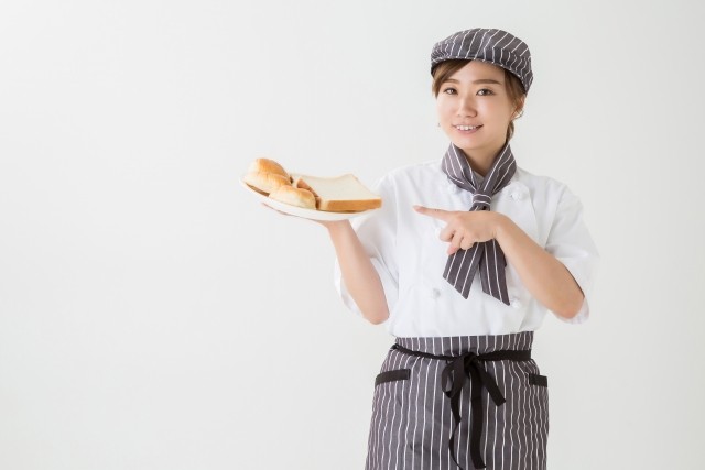 ベーカリーでのパンの製造　午前中のみ・シフト制