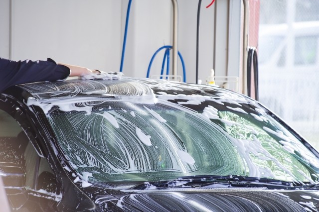 高齢者歓迎/週4～5日/洗車および敷地内の車の移動