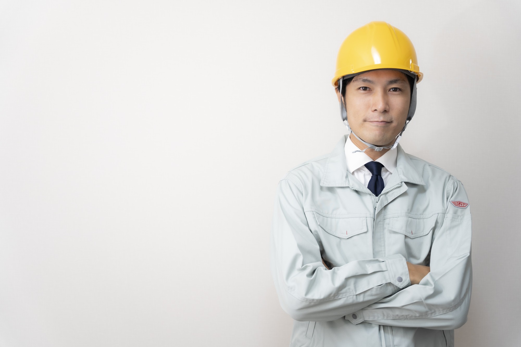 倉庫内でフォークリフト作業