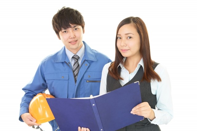 製造工場での生産管理補助