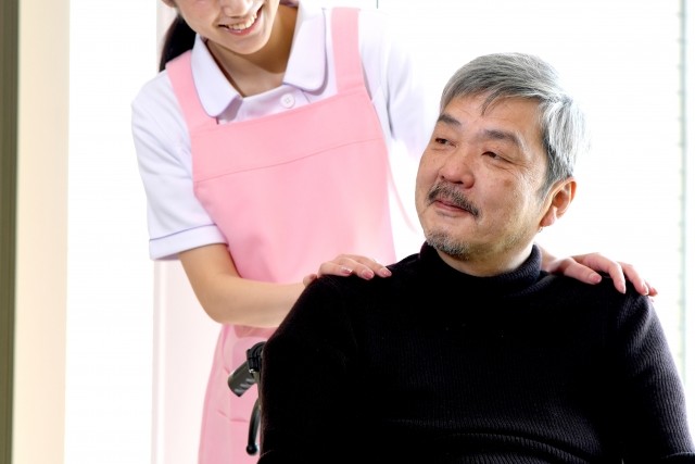 デイサービスでの介護　土日祝休み可　